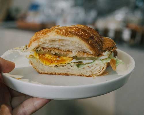 breakfast sandwich